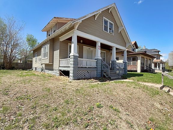 3rd image of 1212 Glenhurst Ct
