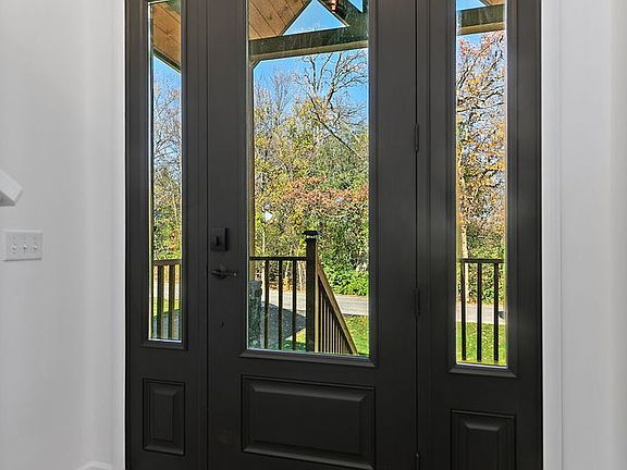 3rd image of 8611 Dorr Rd