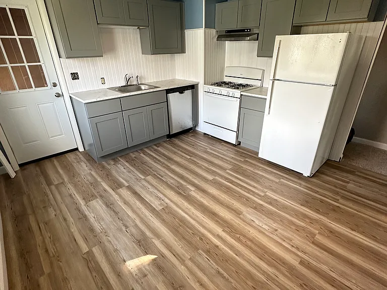 23 Albany Ave #2 — Photo 1
