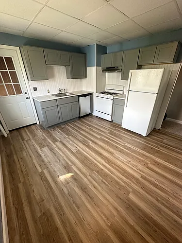 23 Albany Ave #2 Photo 1