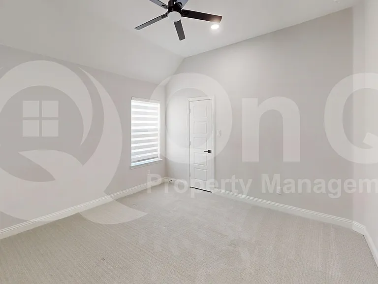 10678 Grayhead Dr — Photo 18