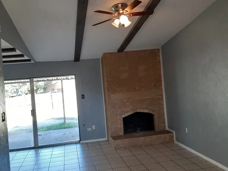 2019 Deerfield Dr — Photo 3