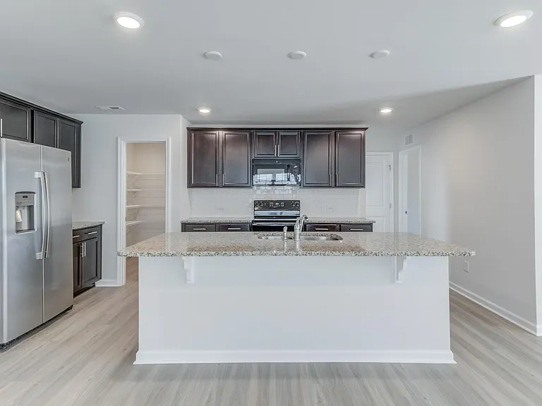 820 Bellewood Gardens Dr — Photo 6