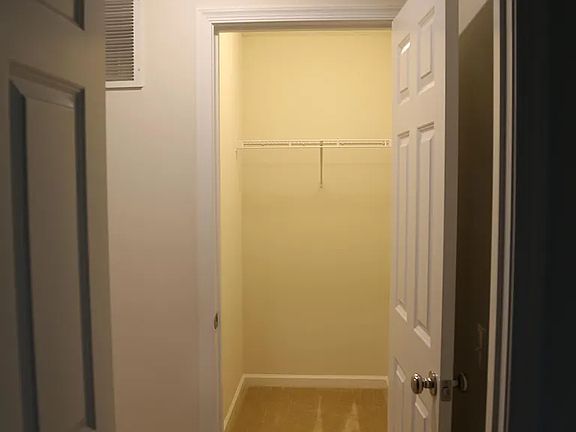 5th image of 20 Maxwell Ln
