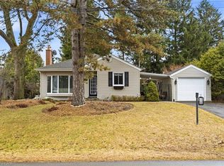 38 Parker Ave, Ancaster, ON L9G 1A7