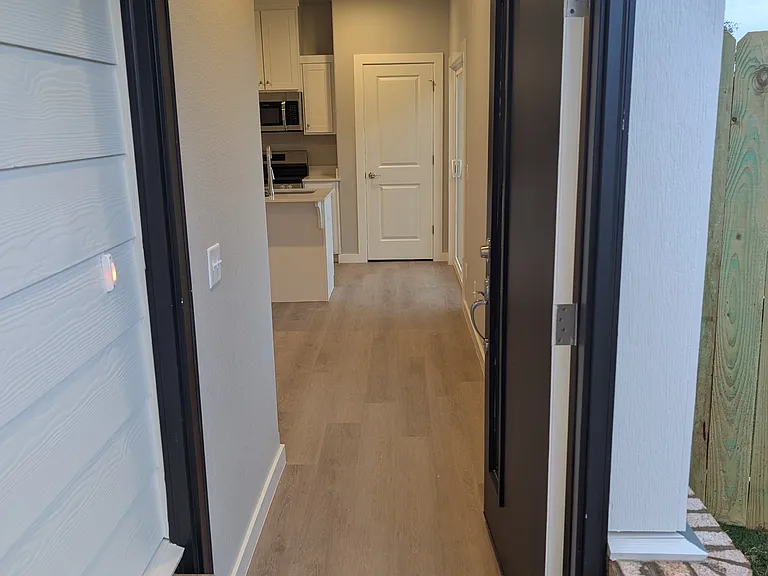 1904 SW Poigai Way #1 — Photo 12