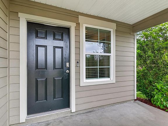 5th image of 70144 Roseapple Ct