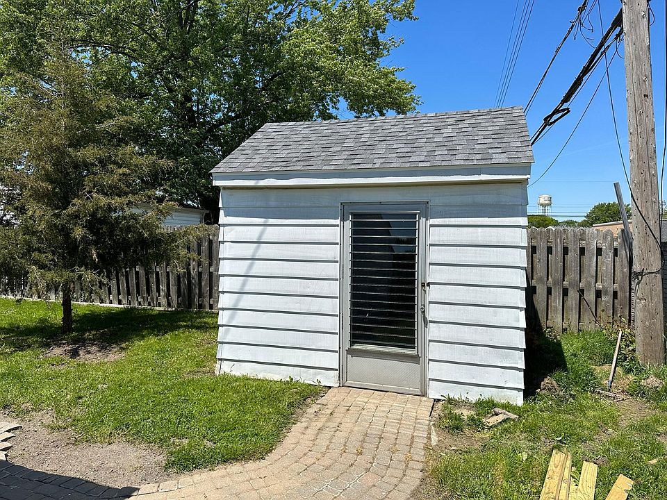 22413 Detour St, photo 14