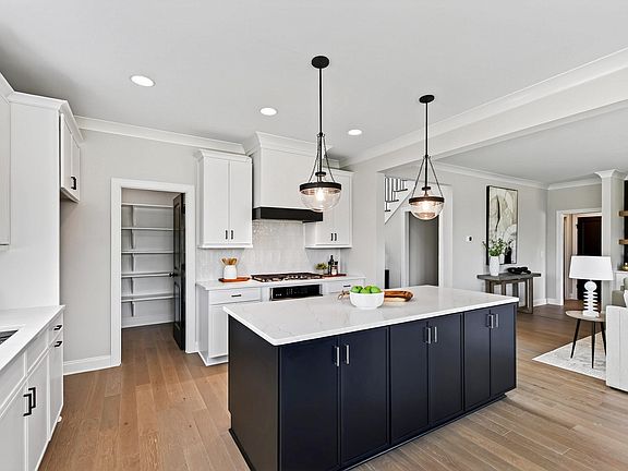 5th image of 110 Firefly Ln
