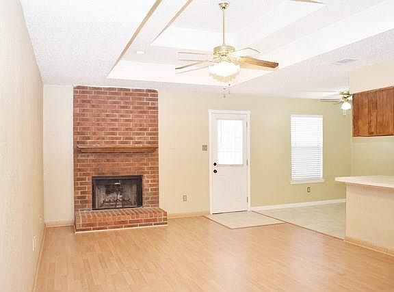3rd image of 408 Allencrest Dr