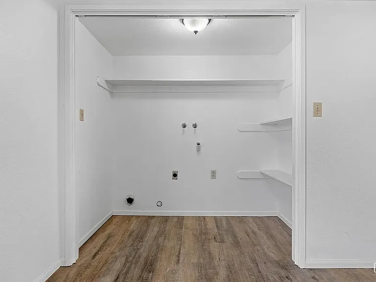 4600 Beechwood St #95 — Photo 16