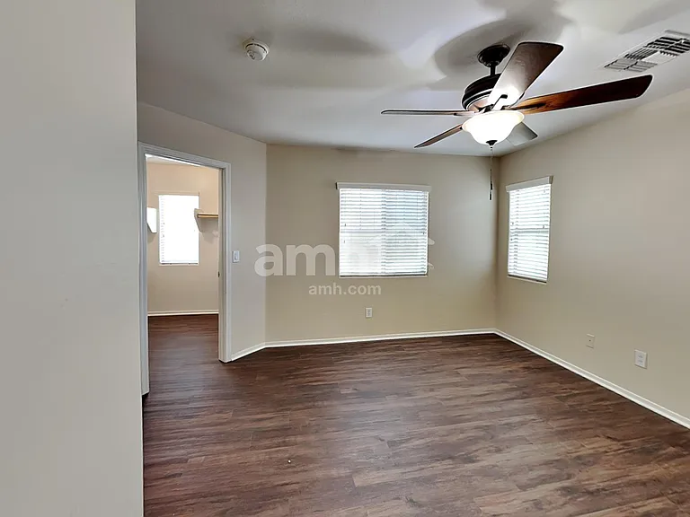 4740 E Redfield Rd — Photo 8