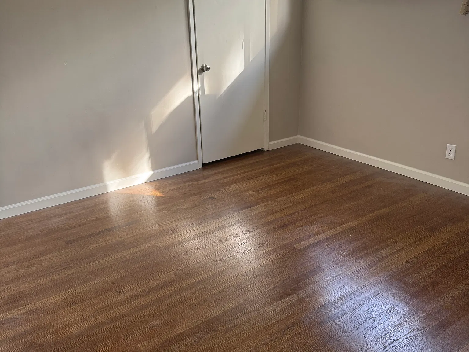 605 S Baldwin Ave — Photo 3