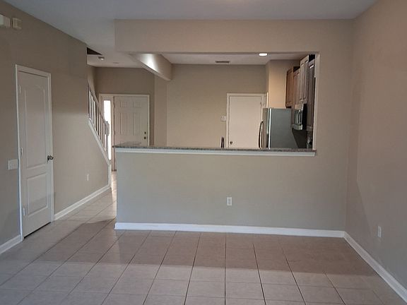 3rd image of 2534 Glenrise Pl