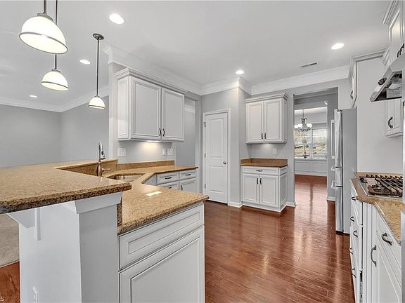 4th image of 141 Planters Dr