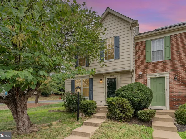 16984 Monmouth Ct, Dumfries, VA 22026