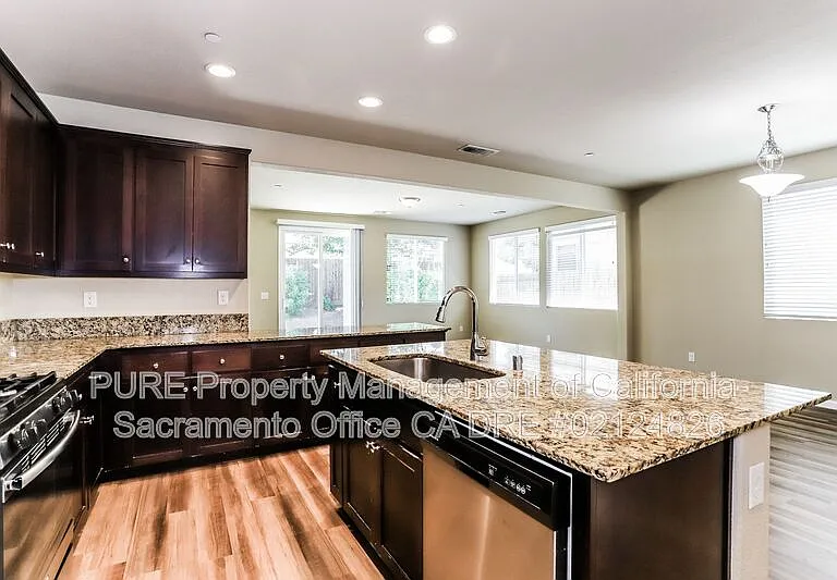 5564 Celebration St — Photo 8