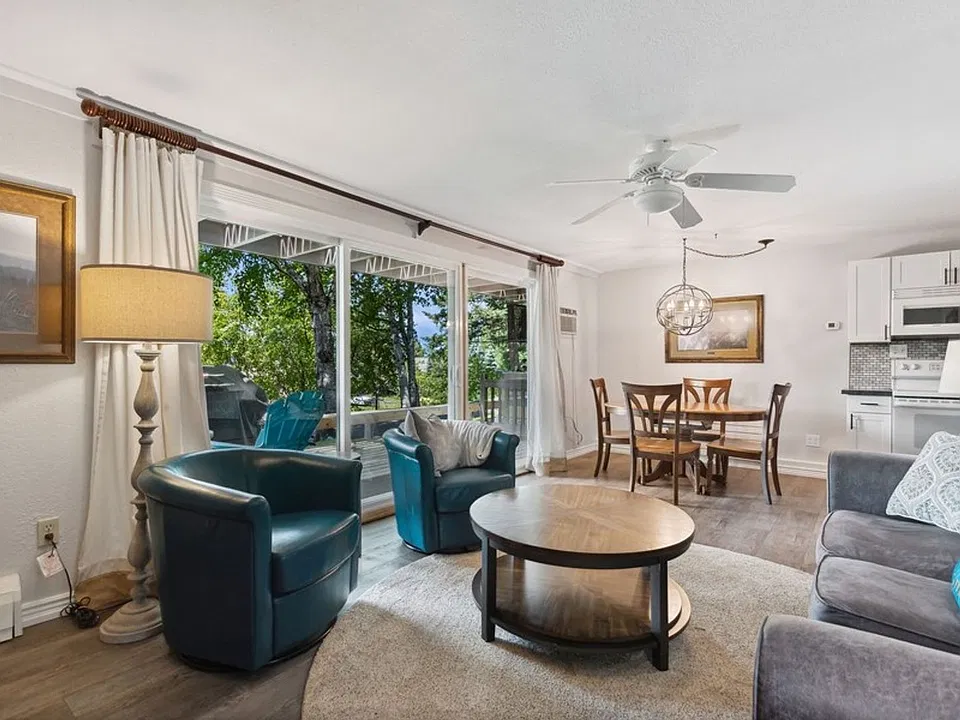 300 Bay Point Dr