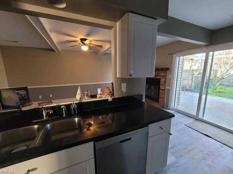 4220 Derby Wharf Dr — Photo 12