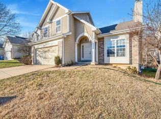 661 Brook Meadow Dr, Ballwin, MO 63021