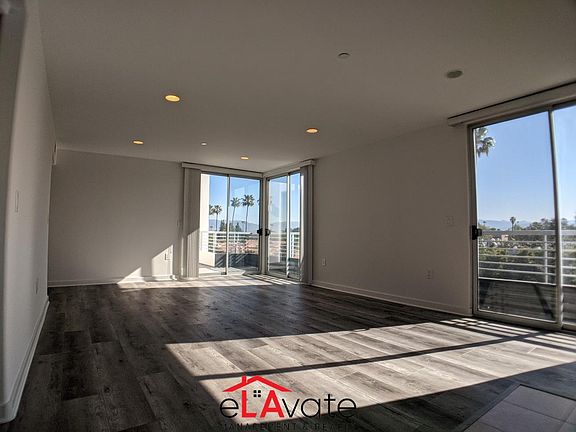 2nd image of 5143 White Oak Ave Unit 403