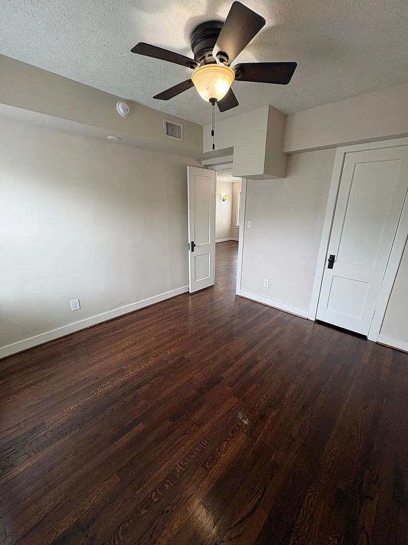 Carberry Apartments (503 N. 40th St.) — Photo 4