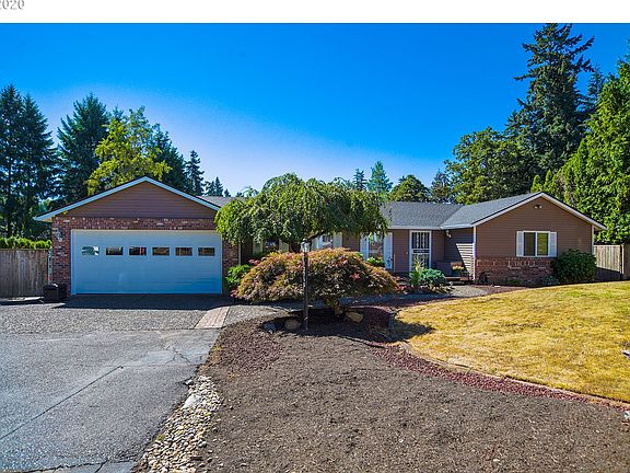 3rd image of 13745 SE Fernridge Ave