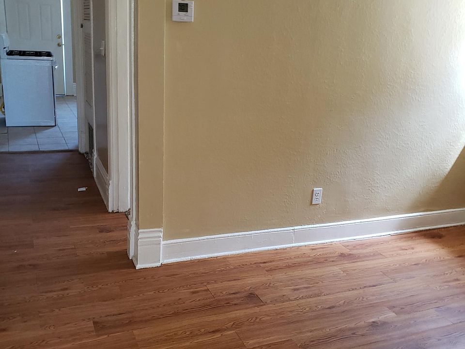 2nd image of 313 Winkler Ave #2