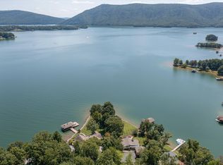 105 Arbor Ln, Huddleston, VA 24104