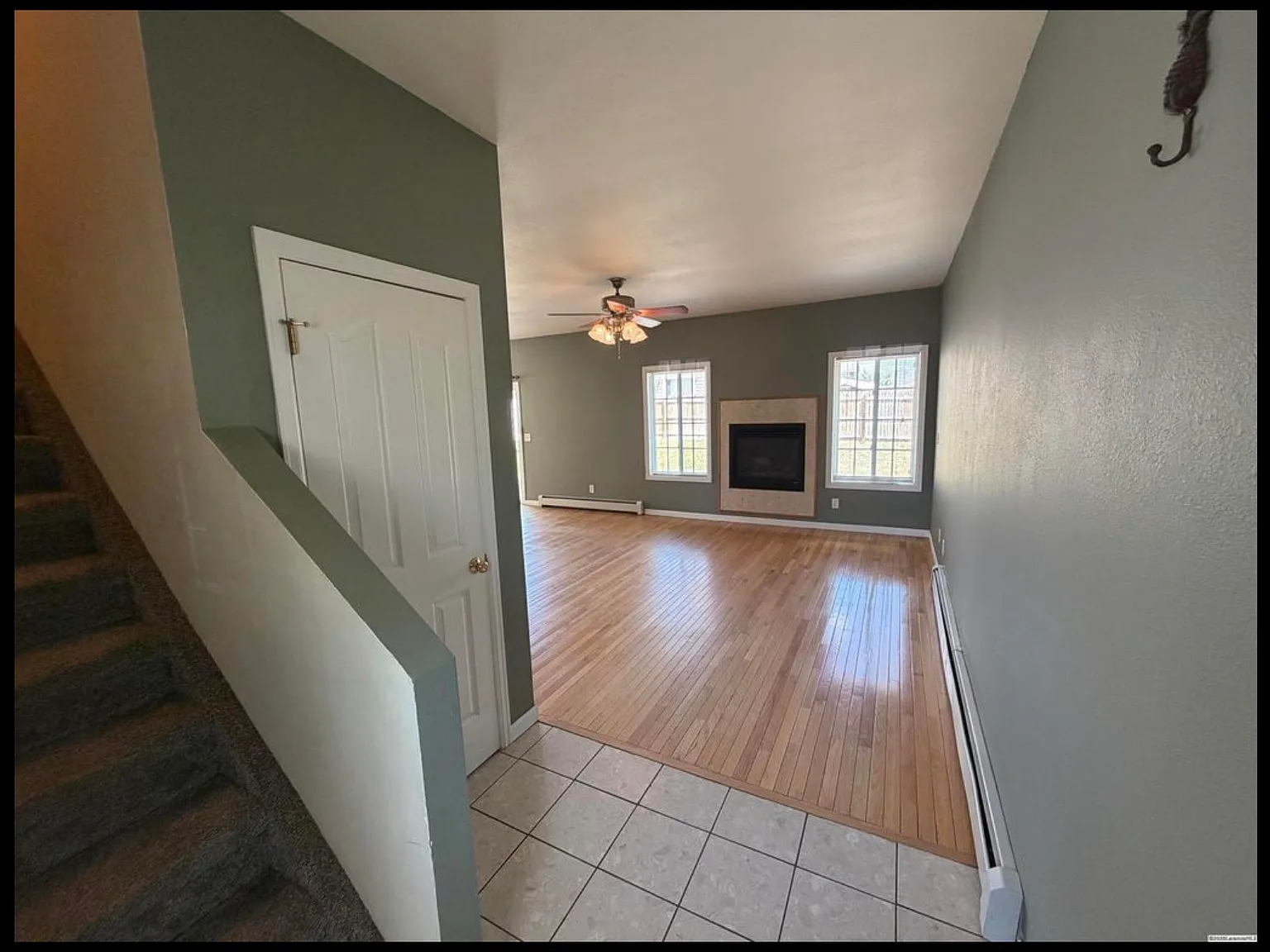 4 bed, 1704 sqft, $2,500 — Photo 3