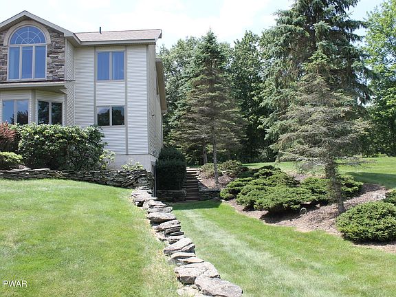5th image of 70 Winding Wall Dr