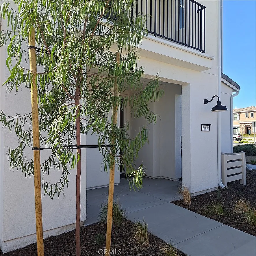 4 bed, 3.5 bath, 1879 sqft, $3,500 — Photo 3