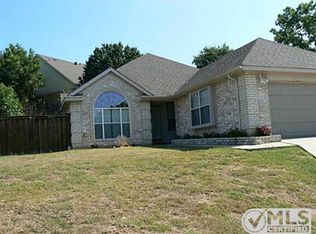 6132 Lake Vista Dr, Dallas, TX 75249