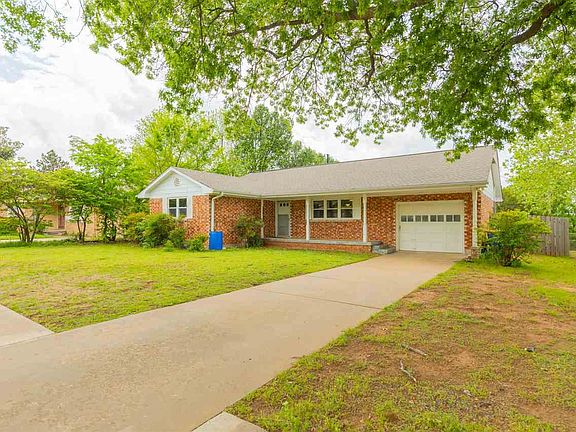 2nd image of 1423 E Willham Dr