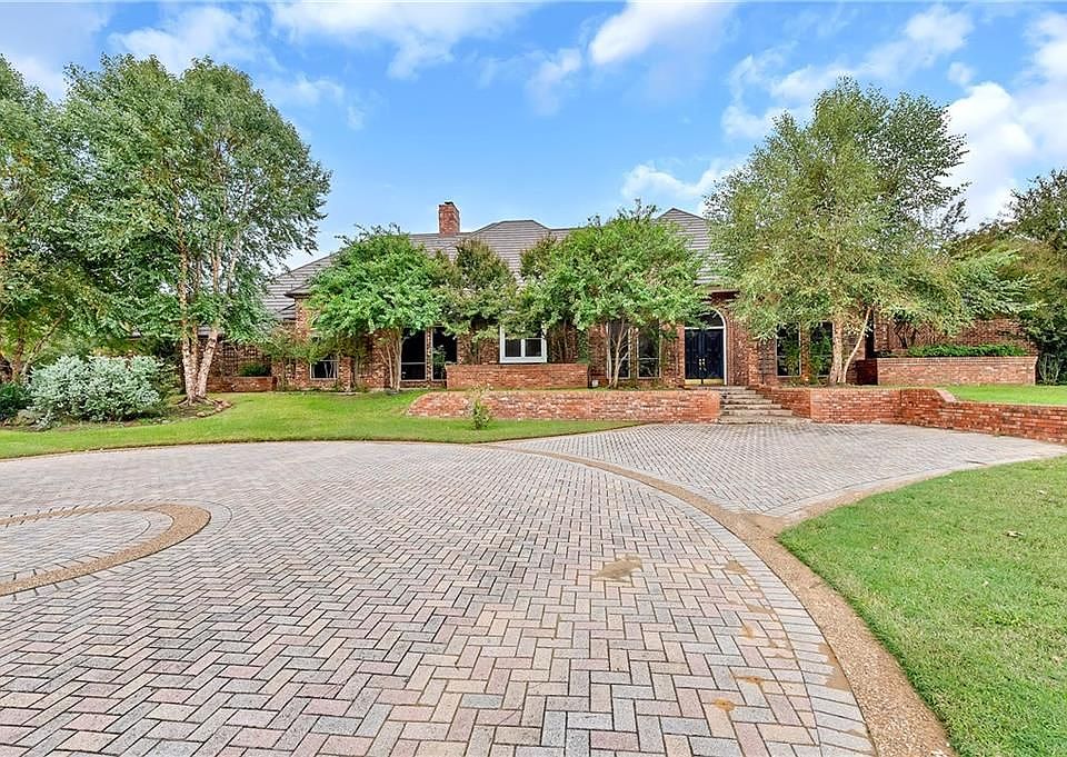 1st image of 694 Garden Ct