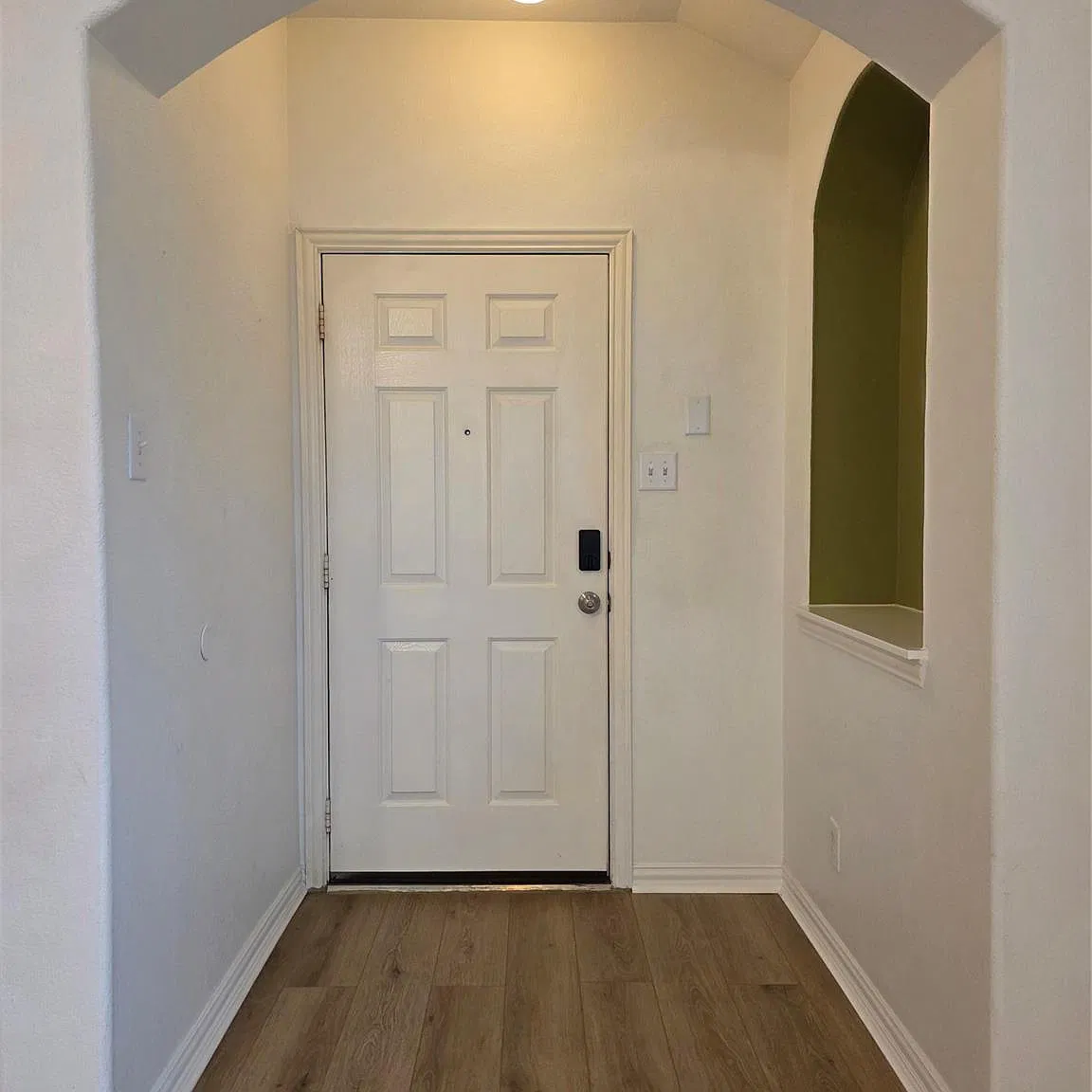3 bed, 2.0 bath, 1421 sqft, $1,850 — Photo 4