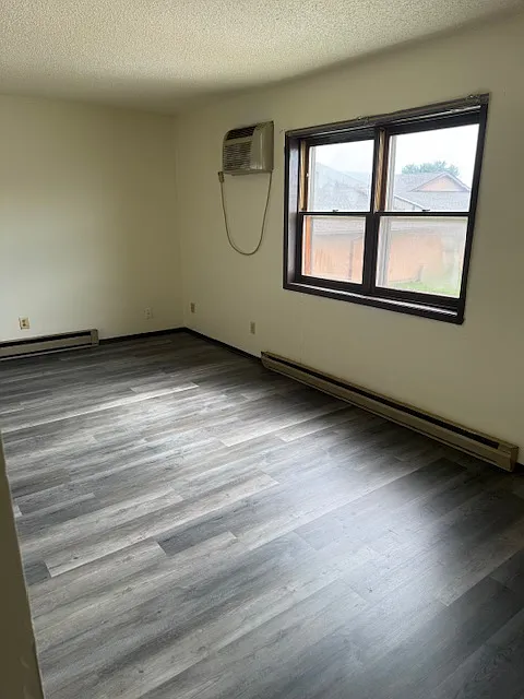 434 Martin Road - E — Photo 2