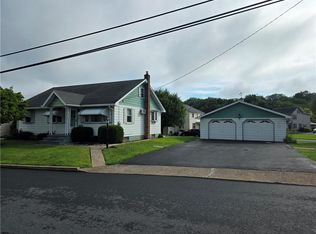 4361 Spruce St, Whitehall, PA 18052