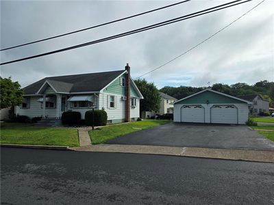 4361 Spruce St, Whitehall, PA, 18052