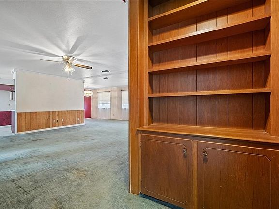 3rd image of 816 Avenue A