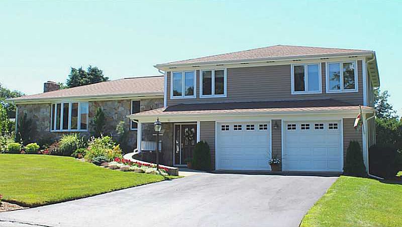2nd image of 10 Tobin Ln