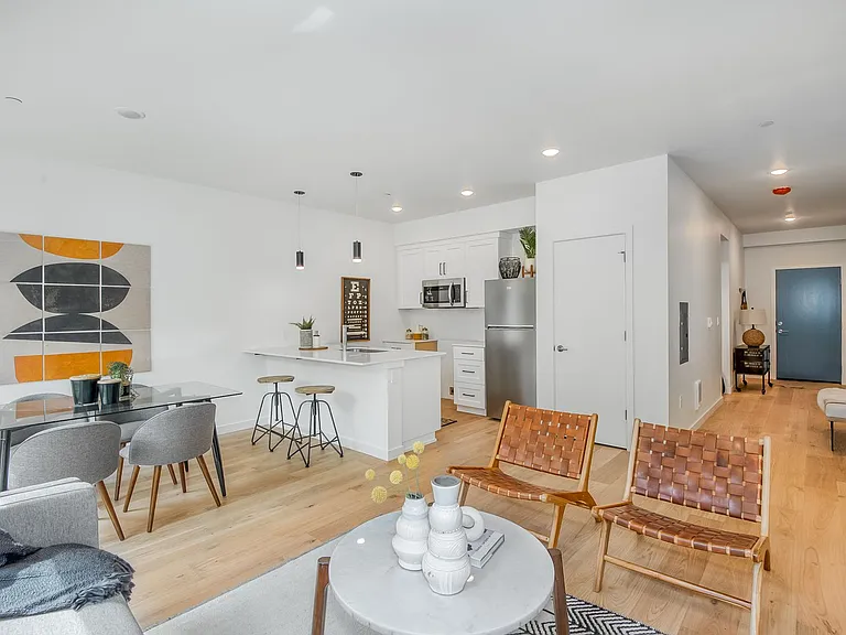 Fremont Villas — Photo 13