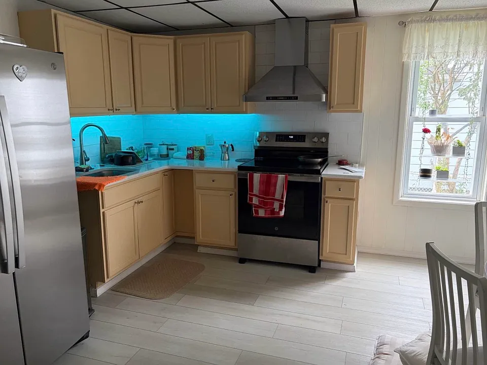 145 S Broad Mountain Ave #1