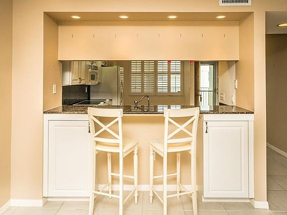 5th image of 1200 Country Club Dr APT 4403
