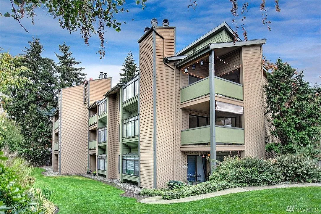 2 bed, 987 sqft, $2,195 — Photo 1