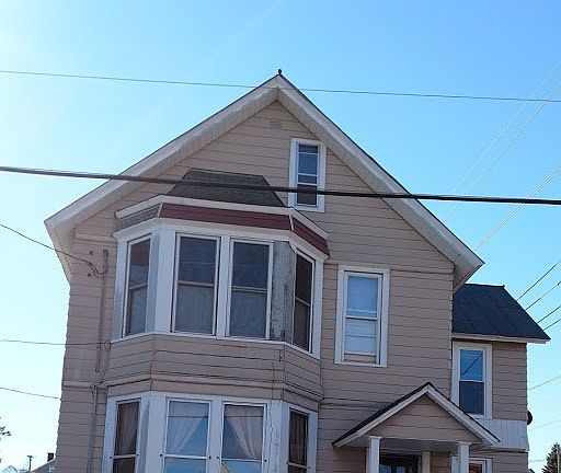 2nd image of 247 Rock St