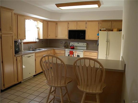 3rd image of 2700 Tamlynn Ln