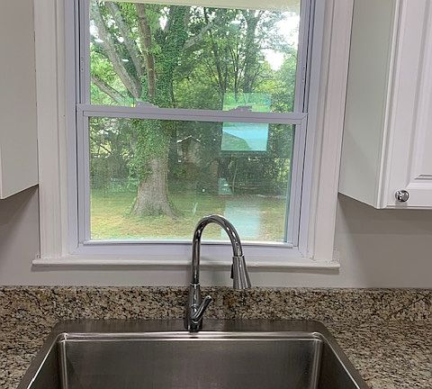 3rd image of 4559 Hendrix Dr