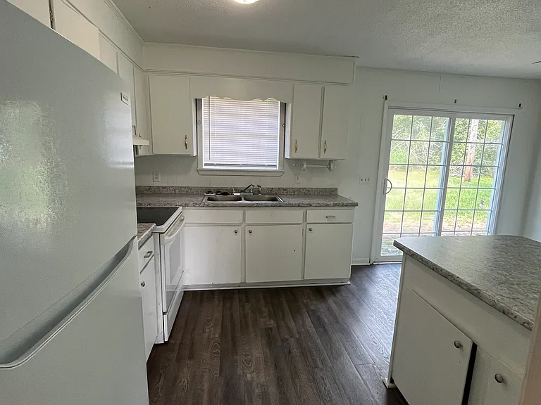 2293 Burkhalter Rd — Photo 5