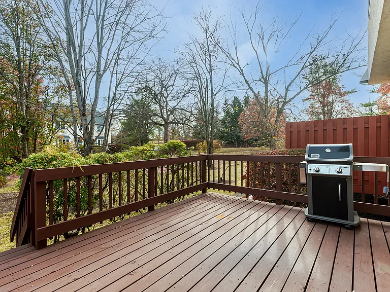 23 Exeter Ct — Photo 14